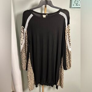 Oversized Black and Tan Long Sleeve Tunic Dress